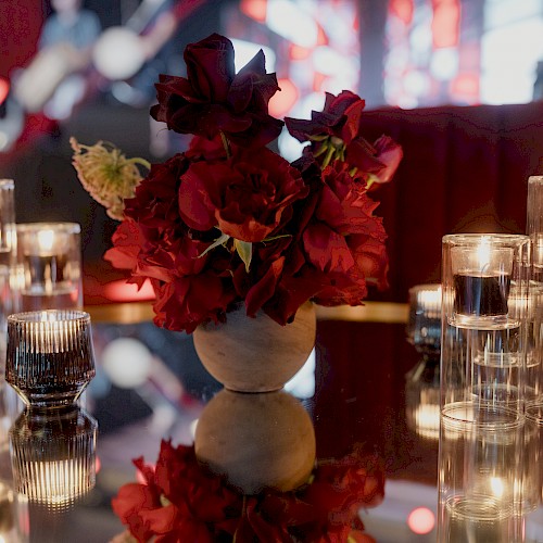 Hayes Mansion San Jose, Curio Collection by Hilton