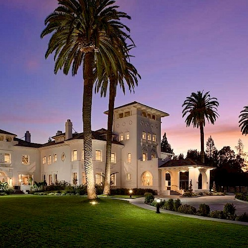 Hayes Mansion San Jose, Curio Collection by Hilton