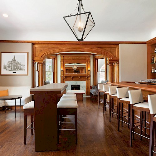 Hayes Mansion San Jose, Curio Collection by Hilton